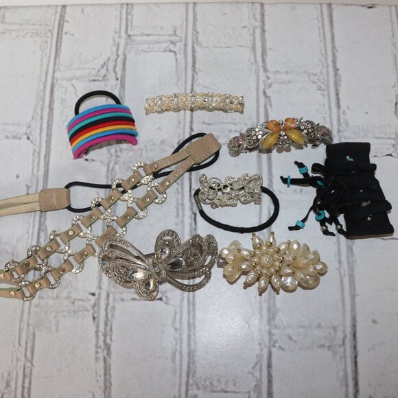 💕✨ 8-Piece Hair Accessory Bundle – Bands, Clips & Headband Mix & Match · - Picture 1 of 4